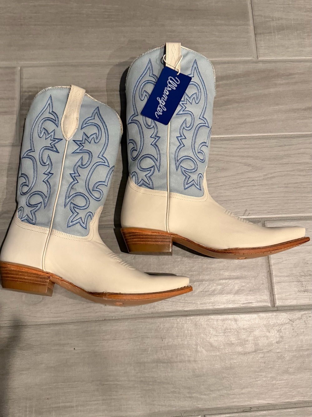 Wrangler Cream & Light Blue Western Cowboy Boots